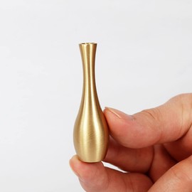 2Pcs Mini Brass Vase Metal Flower Arrangement Vase Desktop Decorative Vase Ornament Gadgets Table Centerpieces for Office Home Use, Gold