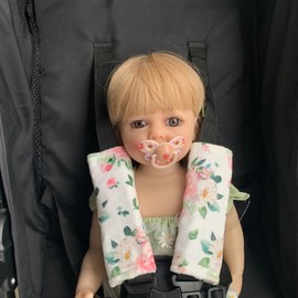 HPIENOYA Car Seat Strap Covers for Baby Toddler Kids Soft Car Seat Straps Shoulder Pads for All Car Seats,Stroller, Pushchair,High Chair (White Flower)