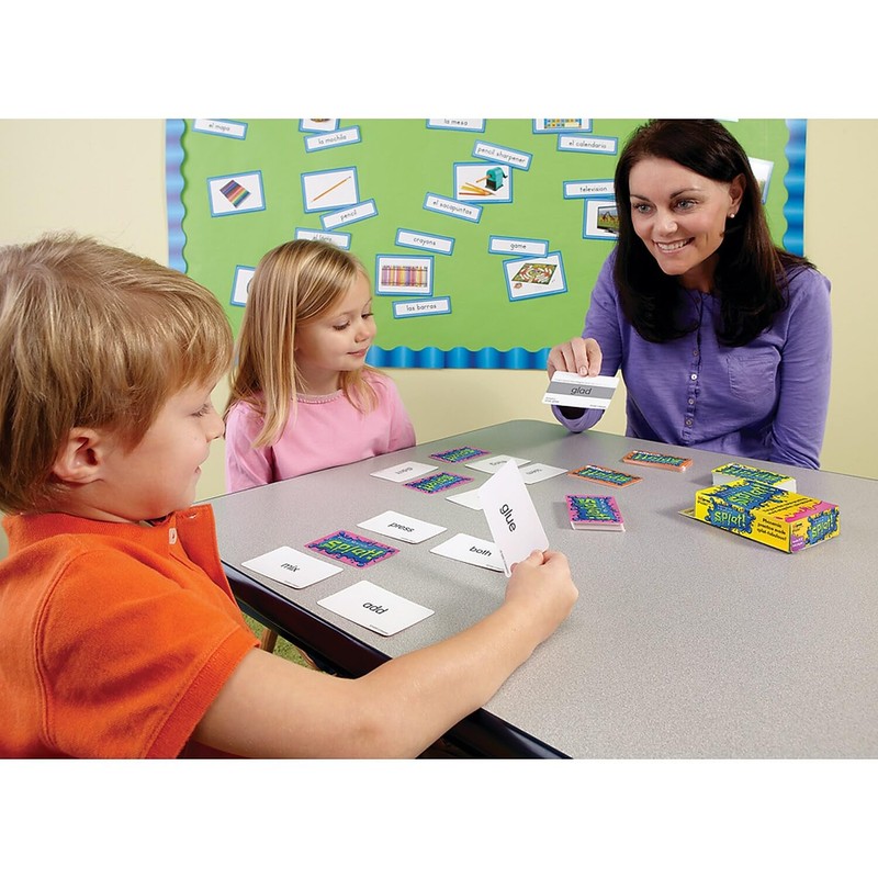Teacher Beginning and Ending Sounds Splat™ Game Grades K-2 (EP62061)