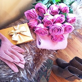 KaBloom PRIME NEXT DAY DELIVERY - Mother’s Day Collection - Himalaya Collection - Serene Bouquet of 12 Purple Roses with Vase Gift for Birthday, Get Well, Easter, Valentine, Mother’s Day Flowers