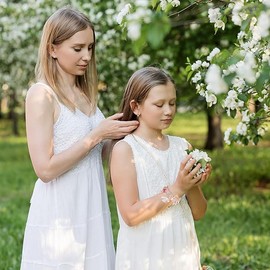 AOMZKOL Kawaii Bracelets Crystal Beads Bracelet Set, Cartoon Elastic Beaded Pearl Cute Bracelets with Necklace for Girls Women Bff Friendship Gift Kawaii Accessories (clear)