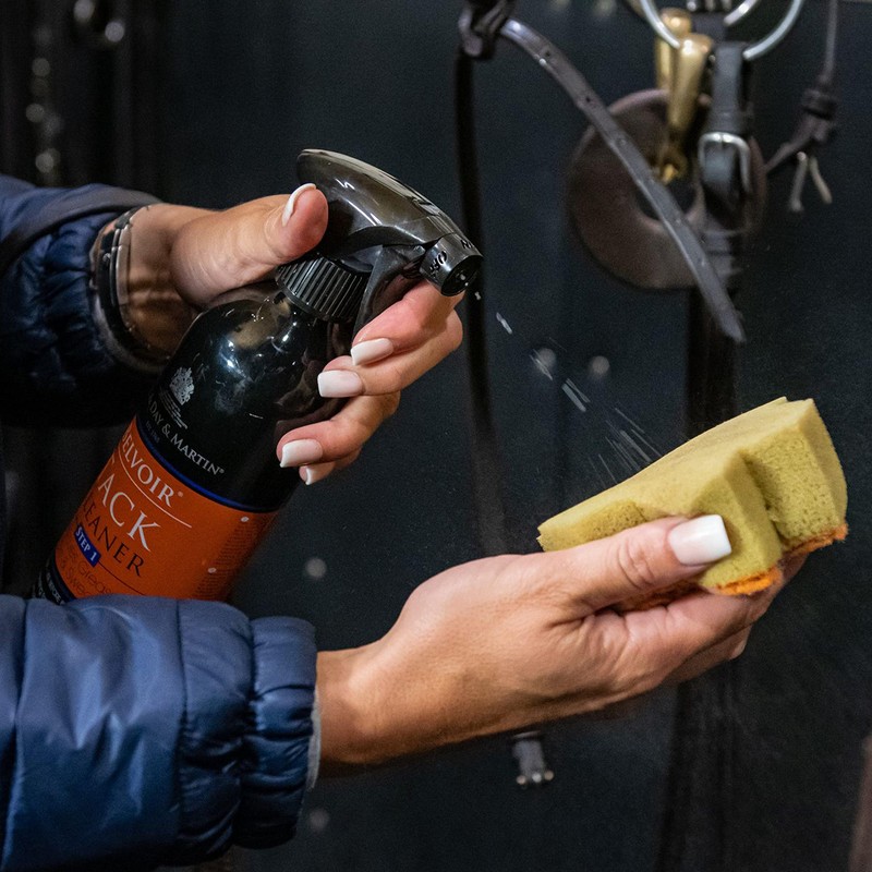 Carr Day and Martin Belvoir Tack Cleaner Step 1 Aluminium