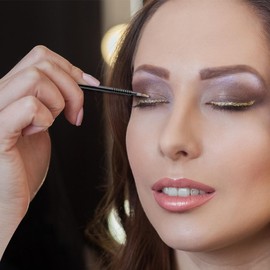 200PCS Eye Lashes Mascara Wands,Disposable Micro Brush Applicator Swabs for Eyelash Extension Lash Extensions Suitable for Cosmetic Cleaning and Applying (Light Pink)