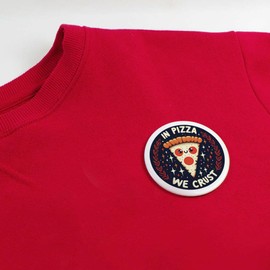 Azeeda 2 x 38mm 'In Pizza Wir Kruste' Pin Knopf-Abzeichen (BB00131461)