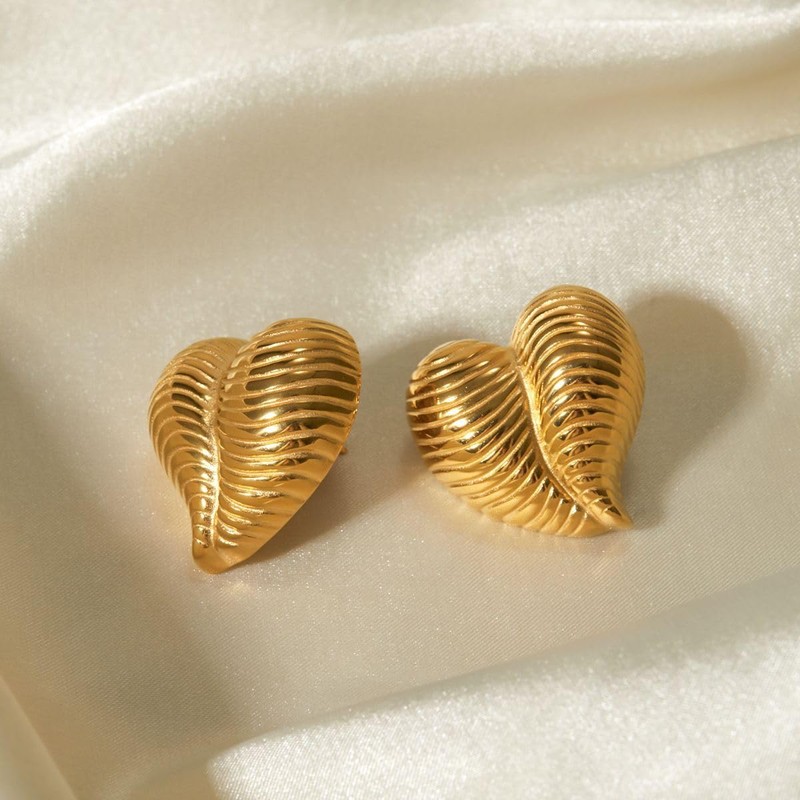 UniLogue Trendy Threaded Heart Fashionable Earrings 18K Gold Plated Stainless
