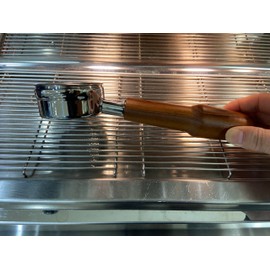 Kafvalubre 58mm Bottomless Portafilter Compatible with La Marzocco Espresso Machine Stainless Steel Espresso Portafilter with Double Shot Filter Basket Espresso Accessories-Handle Wooden