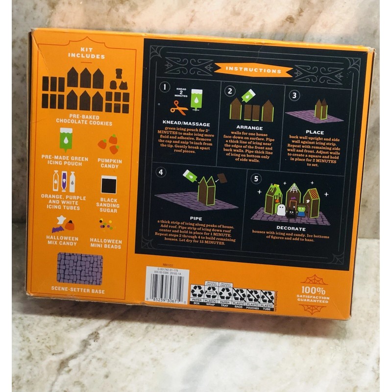 Hyde New-Hyde/Eek Mini Chocolate Cookie Village Kit With 3 Houses.