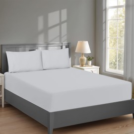 RUVANTI 100% Cotton Queen Fitted Sheet Only - Crispy Cooling Percale Sheet - Breathable & Durable Fitted Sheet Queen Size - Deep Pocket 16 Inches (Fits up to 18") - Light Gray - 1 Piece