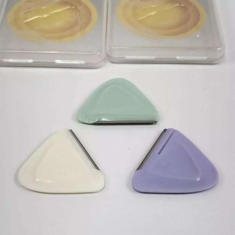 휴대용 안전한 삼각 눈썹칼 눈썹정리 눈썹정리칼 [민트+베이지] Portable Safe Triangular