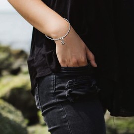 FANTASTIC NAILS COSMETIC COLLECTIONS Women's Charm Pendant 925 Sterling Silver Lobster Claw for Bracelet Chain, Sterling Silver