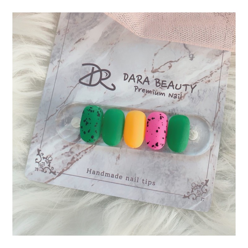 Next day delivery⭐Dalmatian matte nails⭐ / 다음날발송⭐달마시안 무광네일⭐