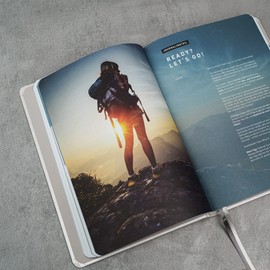 DRANBLEIBEN Elevate Career Journal - Success Journal for Systematic, Reflected and Mindful Professional Success, DIN A5 (Crystal)