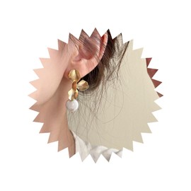 Allereya Vintage Irregular Pearl Dangle Earrings Metal Flower Drop Earrings Flat Pearl Dangle Earrings Gold Flower Pearl Earrings Jewelry for Women and Girls