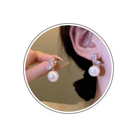 Wendalern Large Pearl Earrings Crystal Rhinestone Butterfly Stud Earrings Bohemian Gold Butterfly Pearl Earrings Large Freshwater Pearl Earrings Wedding Jewellery for Women and Girls, Zinc, No