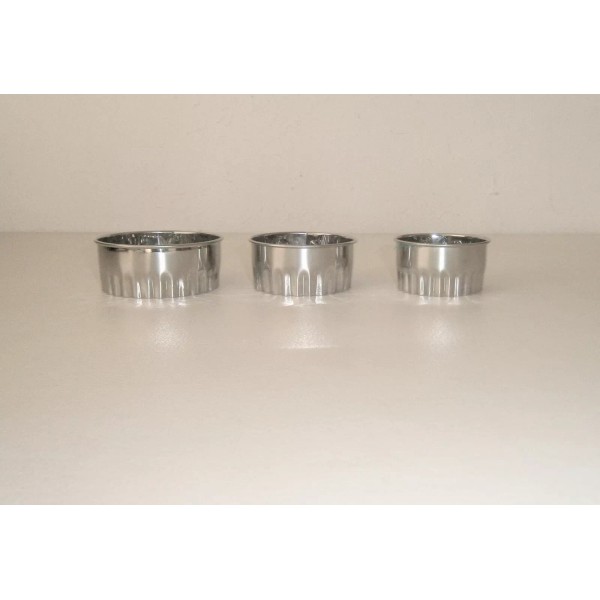 Unbranded Set of 3 Scalloped Edge Metal Cookie Biscuit Cutters