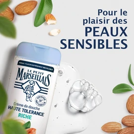 Le Petit Marseillais Shower Cream with High Tolerance, Rich Organic Almond Oil (400 ml Bottle) - 98% Ingredients of Natural Origin - Shower Gel for Very Dry and Sensitive Skin