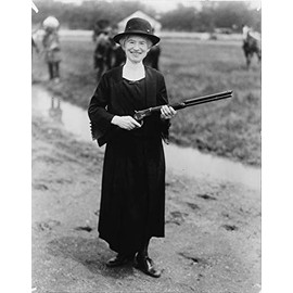 Frame a Patent Annie Oakley Photograph - Historical Artwork from 1922 - (4" x 6") - Matte