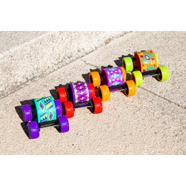 Comansi - Skateboard bracelet 2 in 1, turns into a wristband for wearing, friction and rubber wheels, there are 4 models.