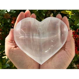 GAF TREASURES Large Selenite Heart Bowl, 5" Selenite Heart Shaped Dish Bowl With Pedestal, Crystal Polished Cleansing Charging Healing Gemstone Bowl