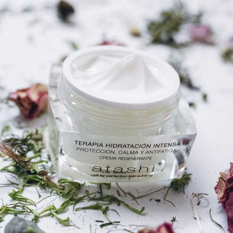 atashi Beauty Gift Chest Intensive Moisturising Cream + Firming Lifting