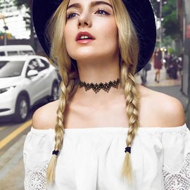 Inilbran Choker Necklace Boho Lace Black Daisy Choker Necklace Gothic Lace Collar Vintage Lace Clavicle Necklace Retro 90s Jewellery for Women