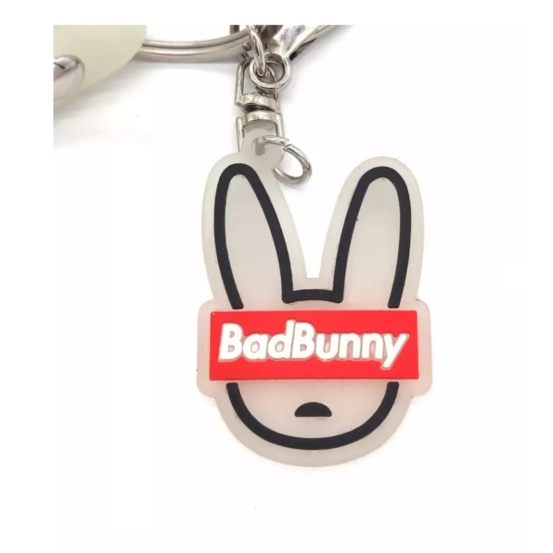 Conejo Malo Set De 2 Llaveros Bad Bunny Luminoso Colgante