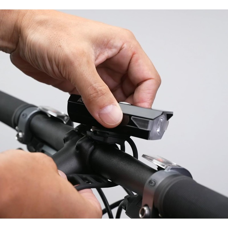 CATEYE - AMPP USB-C Rechargeable Bike Headlight (AMPP200)