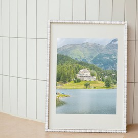 Flexible Bead Molding Trim, 10ft White Wall Molding Trim Peel and Stick Roll Flexible DIY Decorative for Mirror Frame Border Cabinets Ceiling Bathroom Wall Edge