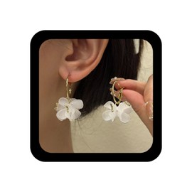Xduargs Boho Acrylic Flower Hoop Earrings Crystal Floral Dangle Earring Vintage Resin Flower Drop Earring Crystal Floral Dangle Earring Round Hoop Statement Studs Jewelry for WomenWhite)