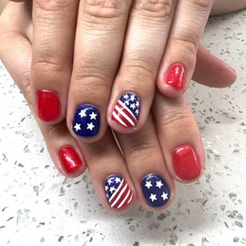 24Pcs Independence Day Press on Nails Short Coffin False Nails American Flag Full Cover Glue on Nails USA Star Design 4th of July Fake Nails with Nail Glues Artificial Stick on Nails for Women