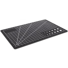 IWOWHERO Craft Cutting Mat A5 Size Rotating PVC Material for Quilting Scrapbooking and Clay Sculpting