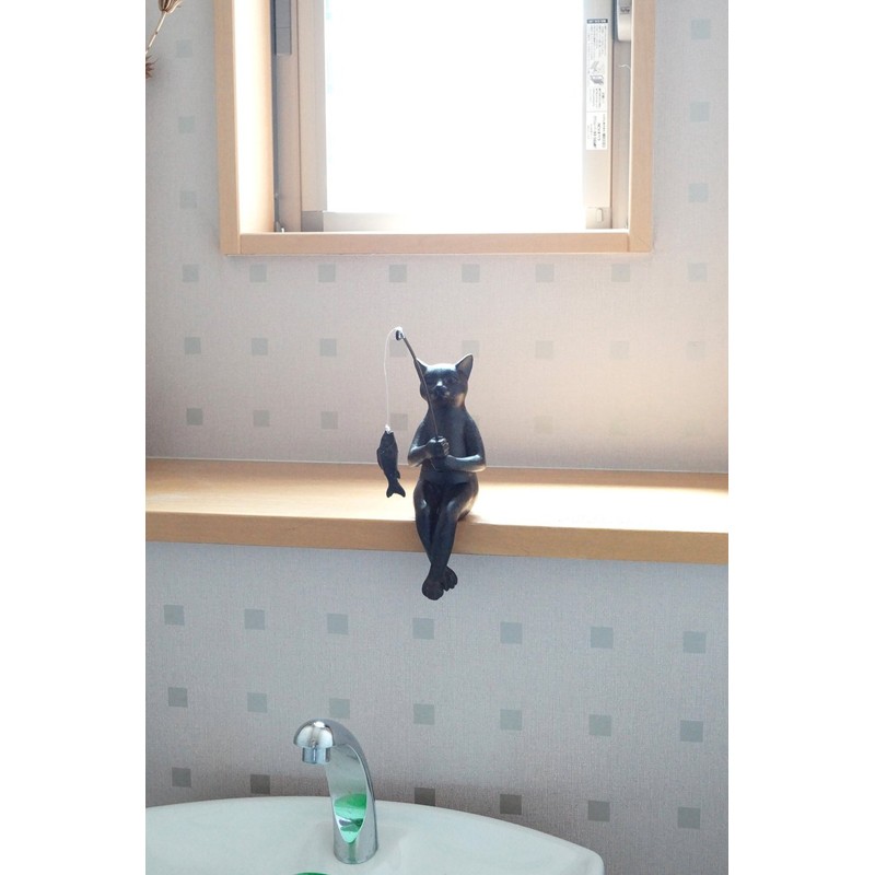 猫の置物 ねこの置物 アンティーク雑貨【釣りをする猫】