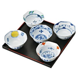 西海陶器(Saikaitoki) Saikai Pottery Hasami Ware 30010 Small Bowl, Octagonal, Small Included, Dyed Nishiki, Picture-Changing Basin, Includes Cosmetic Box, Diameter 3.3 inches (8.5 cm), Set of 5