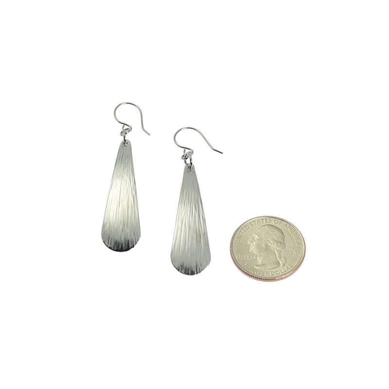 arete largos de gota de aluminio en tono plateado por