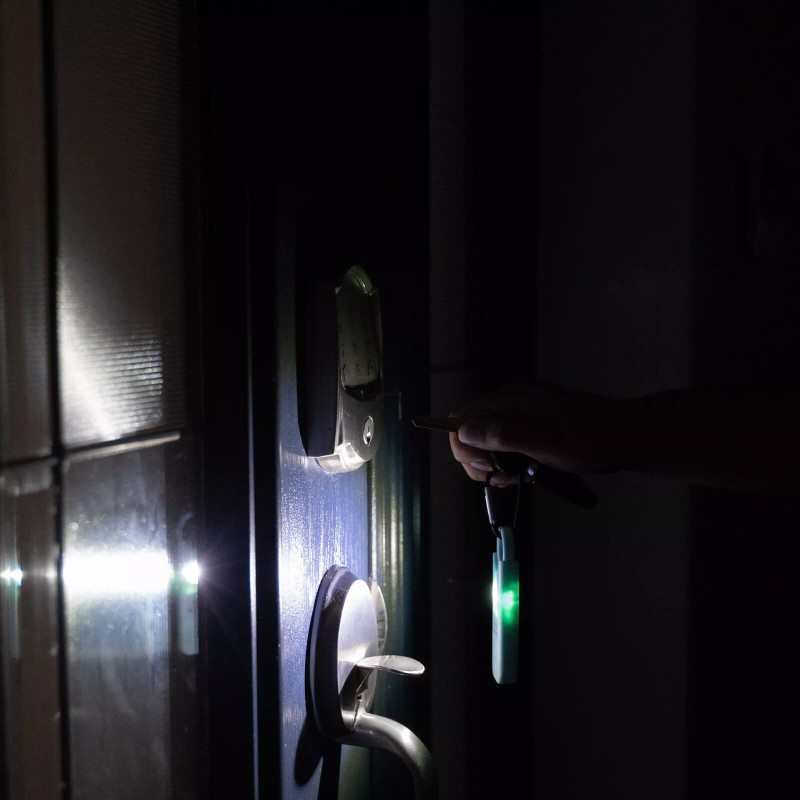 Magnum Police Magnum Personal Safety Alarm Keychain-135dB Rechargeable LED- Turquoise