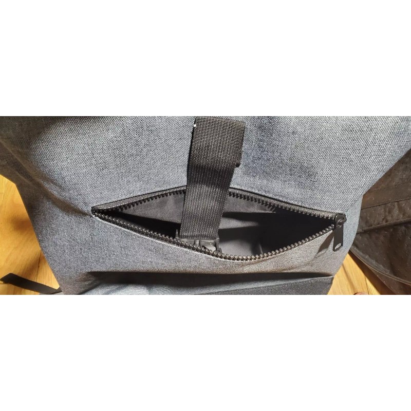 LUFTHANSA TECHNIK BAG PACK NEW. 17x16x4"