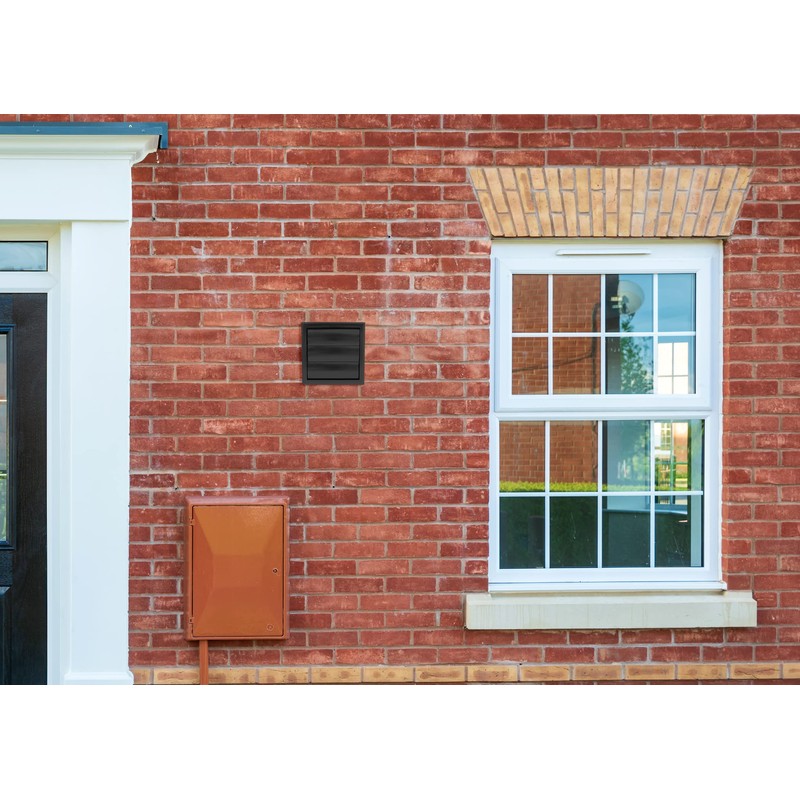 150 mm Diameter External Plastic Gravity Flaps with Spigot Intake