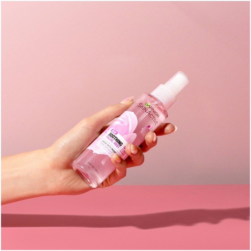 Garnier SkinActive Facial Mist Spray with Rose Water, 4.4 Fl
