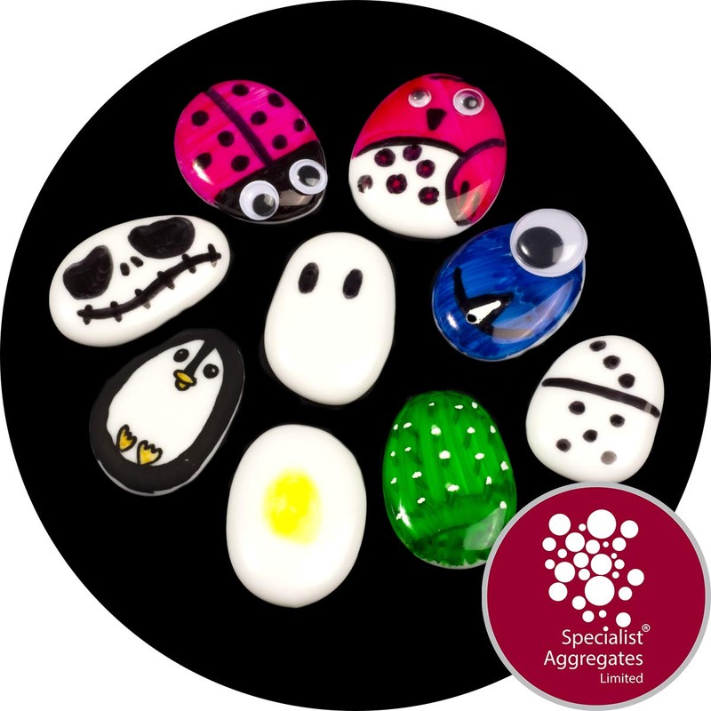 Specialist Aggregates ® - 25 Small White, Flat Glass Pebbles/Nuggets/Stones.