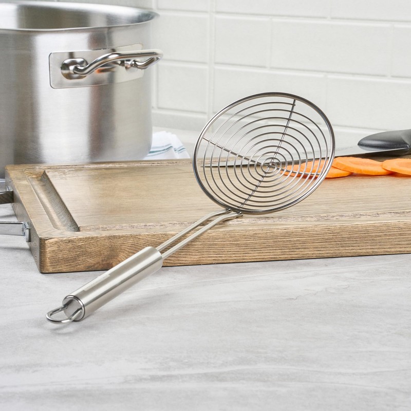 Restaurantware Stainless Steel Spider Skimmer - German Standard Wire Skimmer