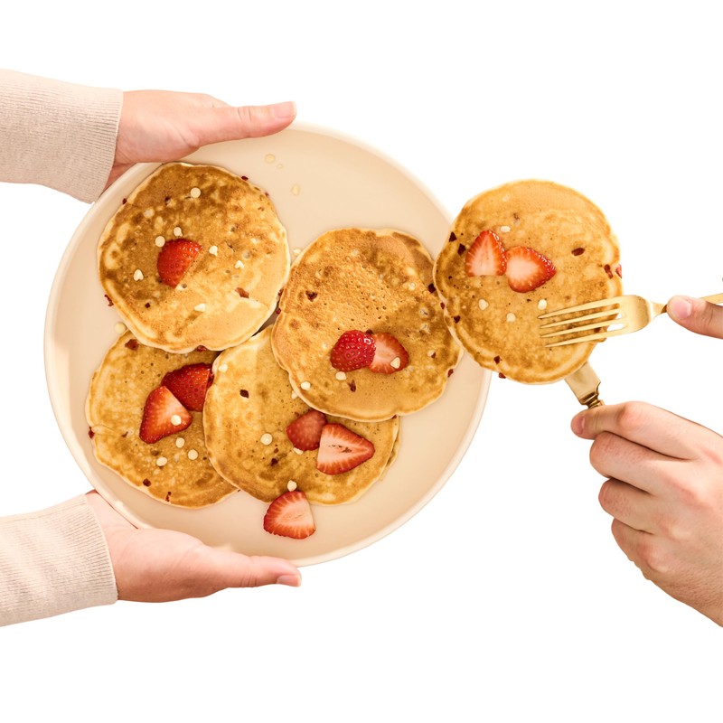 Bob’s Red Mill White Chocolate & Strawberry Pancake/Waffle Mix, 20