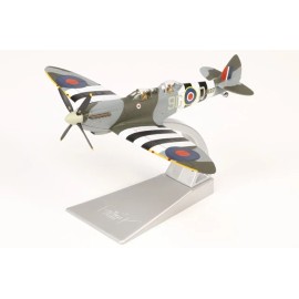 Corgi 1/72 Spitfire T.Mk 9 MJ627 Biggin Hill Heritage Hangar
