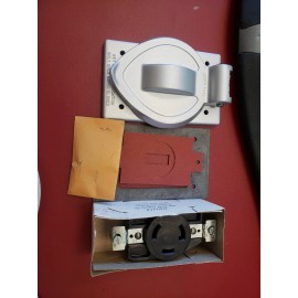 Arrow Hart Div Cooper NEW Arrow Hart 7420 LIFT LID COVER WITH 30A 125V 2 Pole 3 Wire Outlet/Recepta