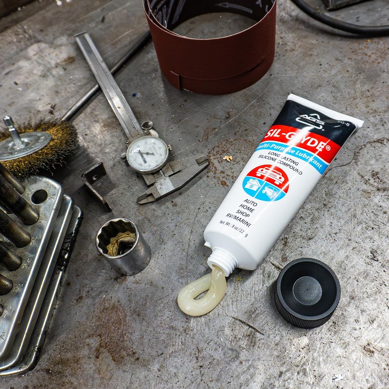 AGS Automotive Solutions SIL-Glyde Multi-Purpose All-Weather Lubricating Compound for All