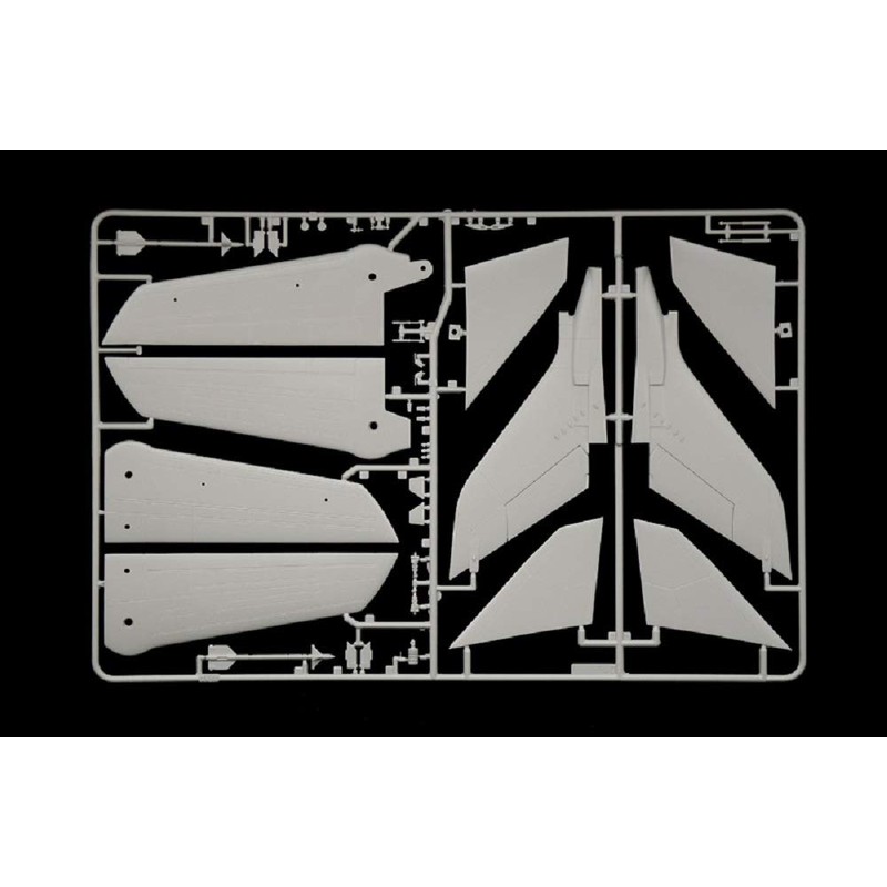 ITALERI 2783S 1:48 Tornado Size 1/IDS Gulf War, Model Building