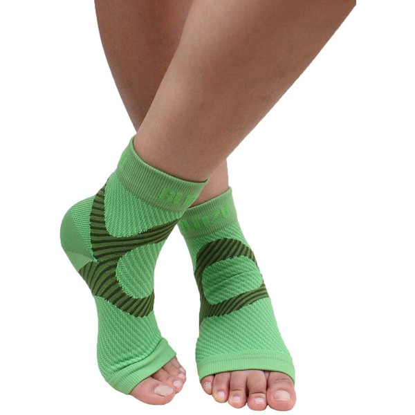 BLITZU Plantar Fasciitis Compression Socks For Women & Men - Best Ankle and Nano Sleeve For Everyday Use - Provides Foot & Arch Support. Heel Pain, and Achilles Tendonitis Relief. GREEN S/M