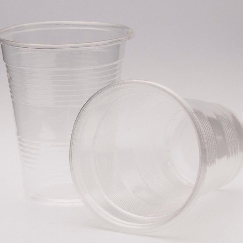 DecorLine Elegant Clear Plastic Diamond Cups - 8 oz (Pack
