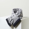 Hazzys (대구신세계)Toile de Jouy 뜨왈드주이 패턴 패딩 머플러 HIMU5E311N2 (Daegu