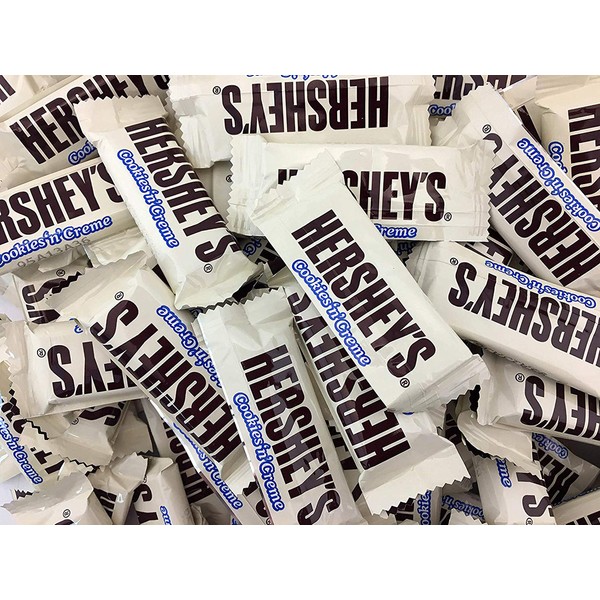 Hershey's Cookies 'n' Creme Snack Size Bars, White Milk Chocolate Candy Bars, Bulk Pack 4 Pounds