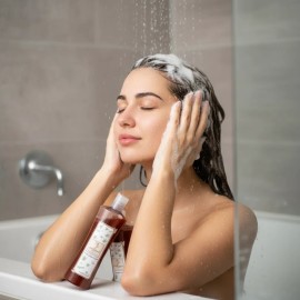 Shampoo Anticaída Rojo Para Cabello Graso Control Seborrea